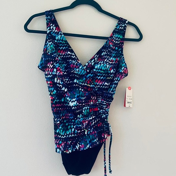 St John’S Bay Other - NEW! St. John's bay women's one piece swimsuit floral slimming size 8